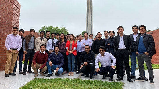 participantes del programa de capacitación en Maptek Chile
